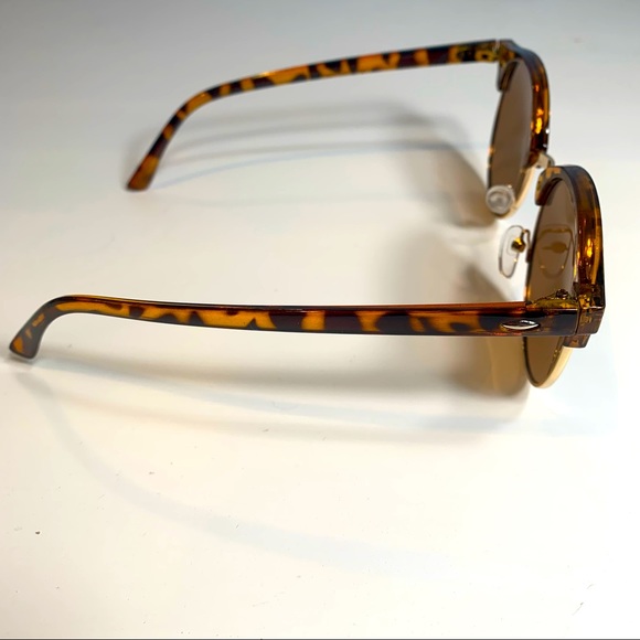 Classic Club Round Sunglasses Brown / Tortoise - Picture 7 of 8